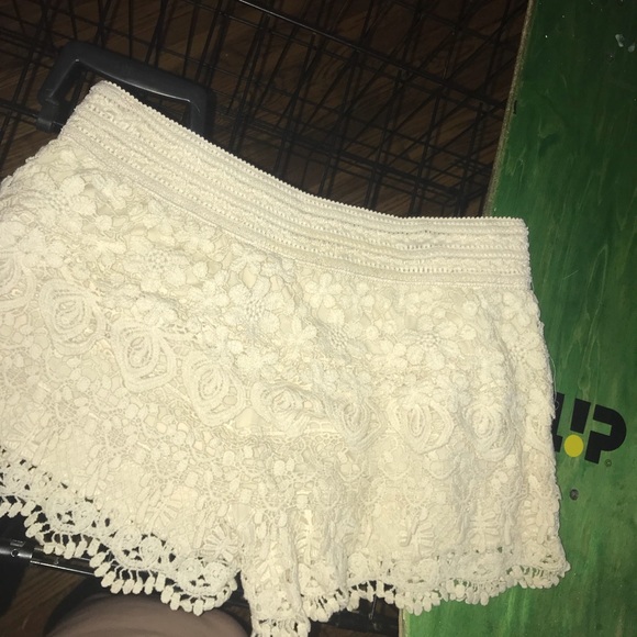 Shorts - Picture 2 of 3